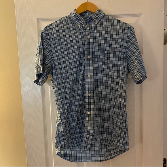 BRAND NEW Izod Button-up Short sleeve! Size medium - Picture 1 of 4